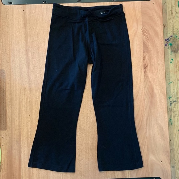 LULULEMON Crop Pant Split Leg V Detail Szs 4 & 6 - Picture 5 of 5